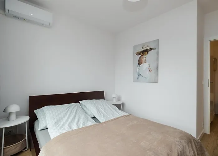 Wlochy Solipska By Comfort * Warschau